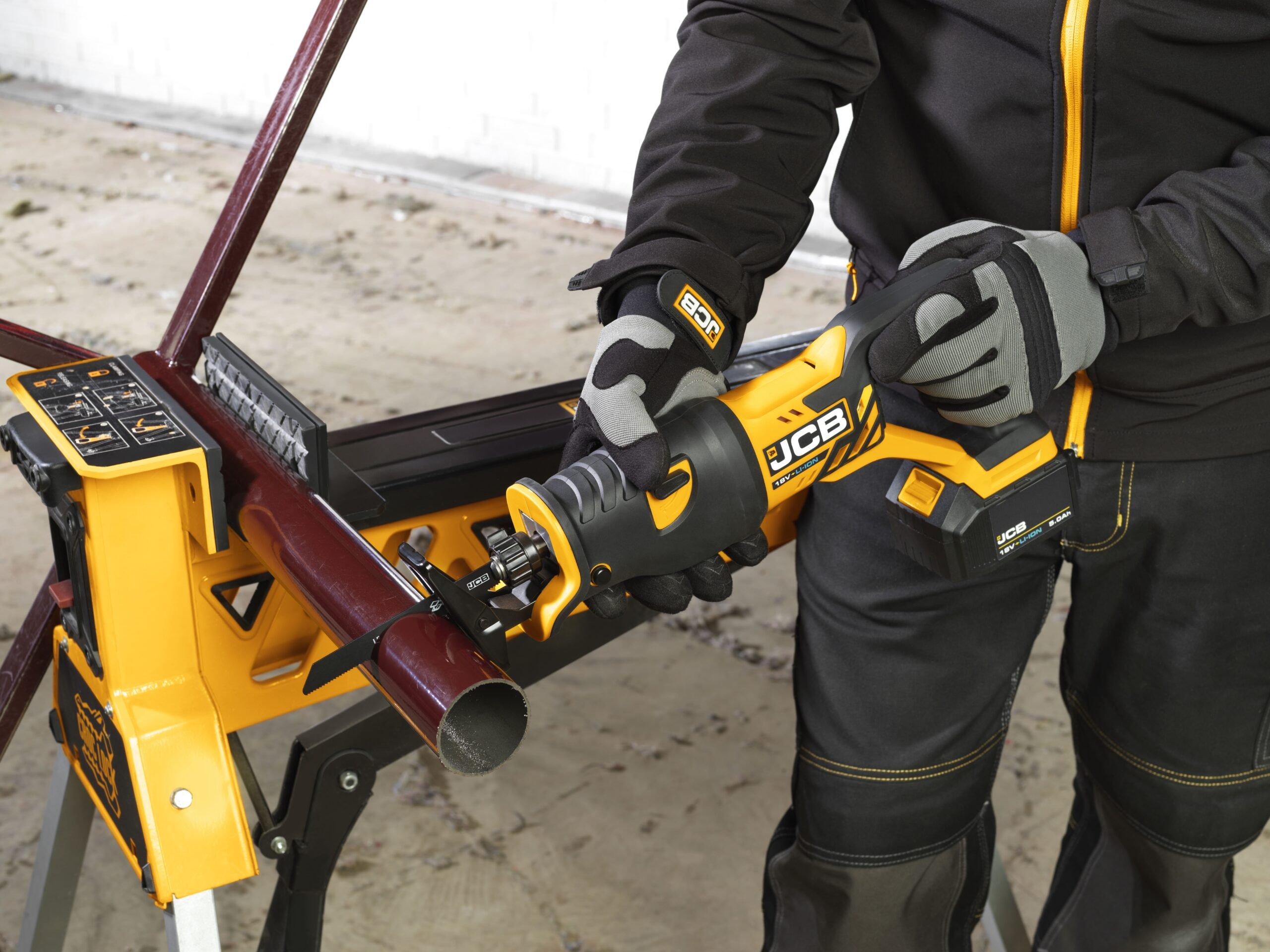 A_18V-RECIPROCATING-SAW_01-scaled.jpg